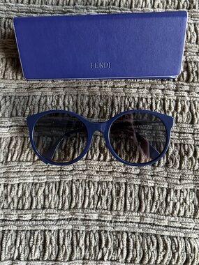 Fendi Women's Blue Round Sunglasses